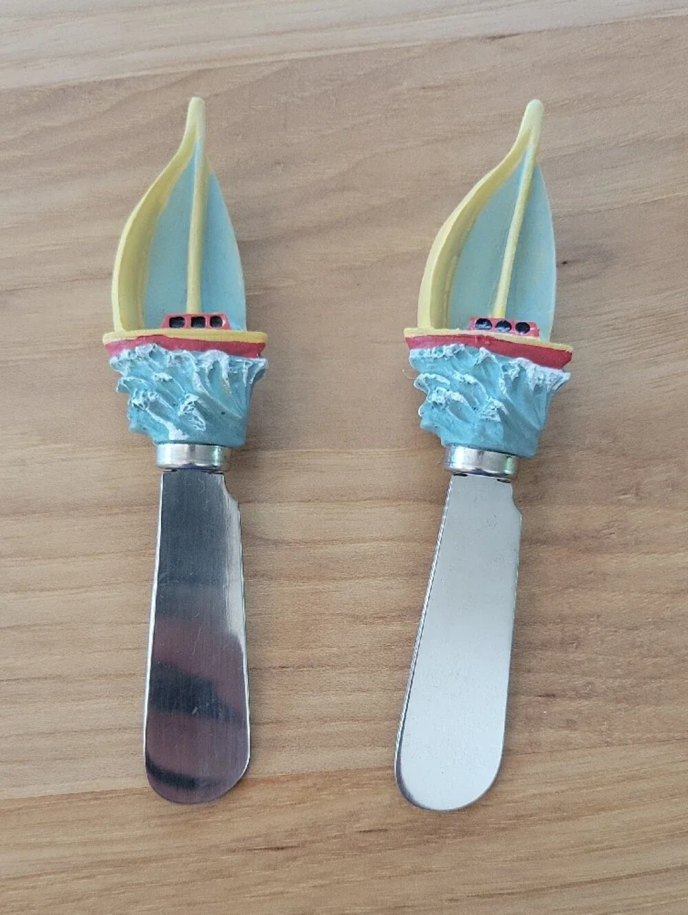 Sailboat Charcuterie Spreader Knife Set - Yellow & Light Blue